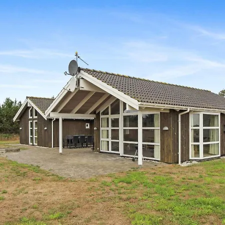 Holiday home Calina - 300m From The Sea In Ne Jutland By Interhome *